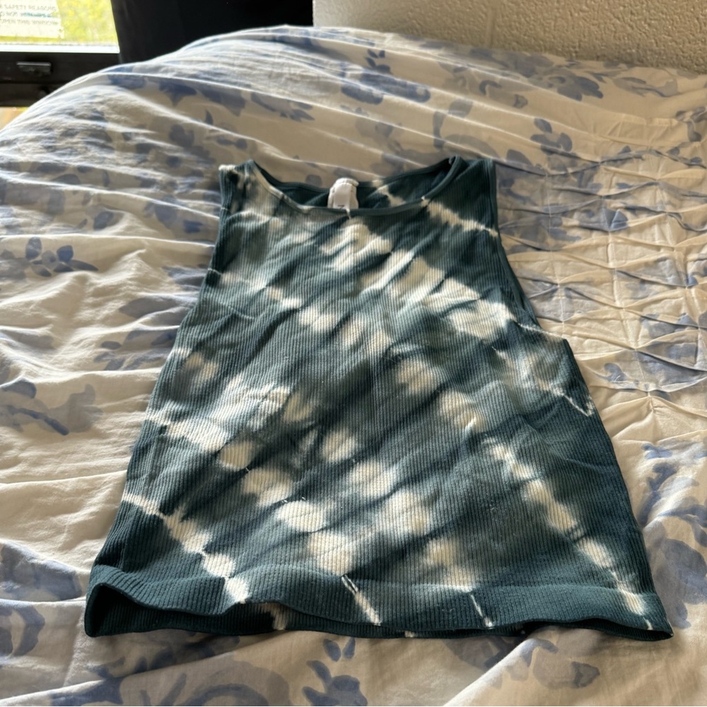 Nikibiki Cropped Tank